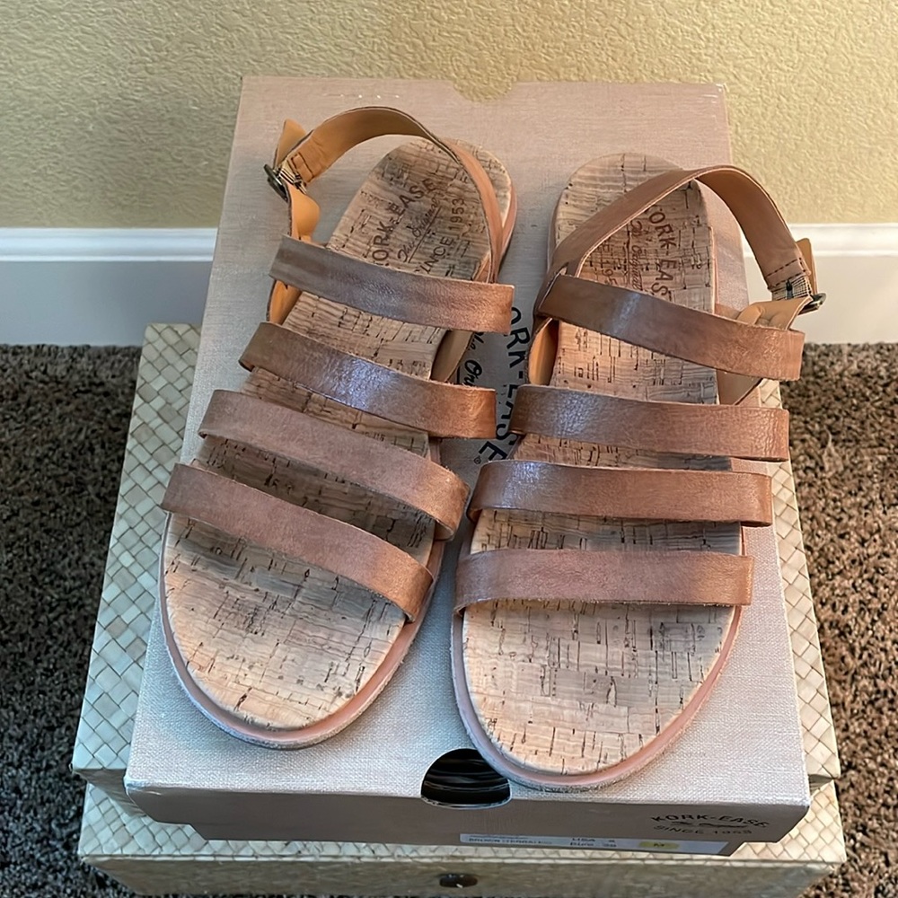 Kork- Ease brown/tan leather sandals- size 8/39